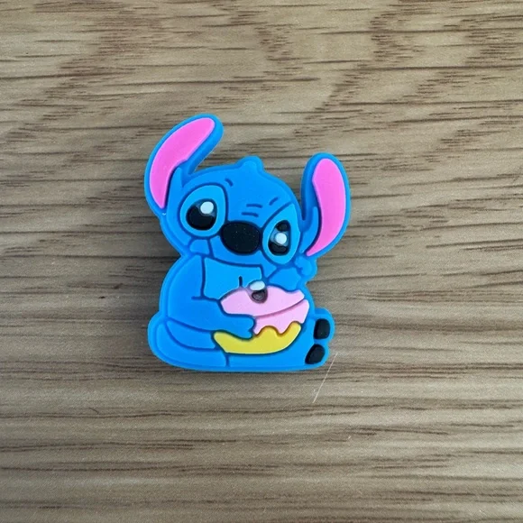 Stitch Assorted Shoe Charms Set - Picture 3 of 13